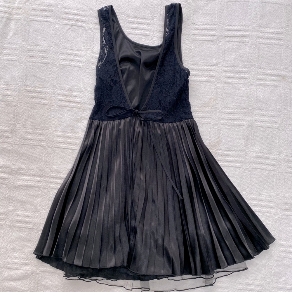 🖤 EUC Vintage Lacy LBD